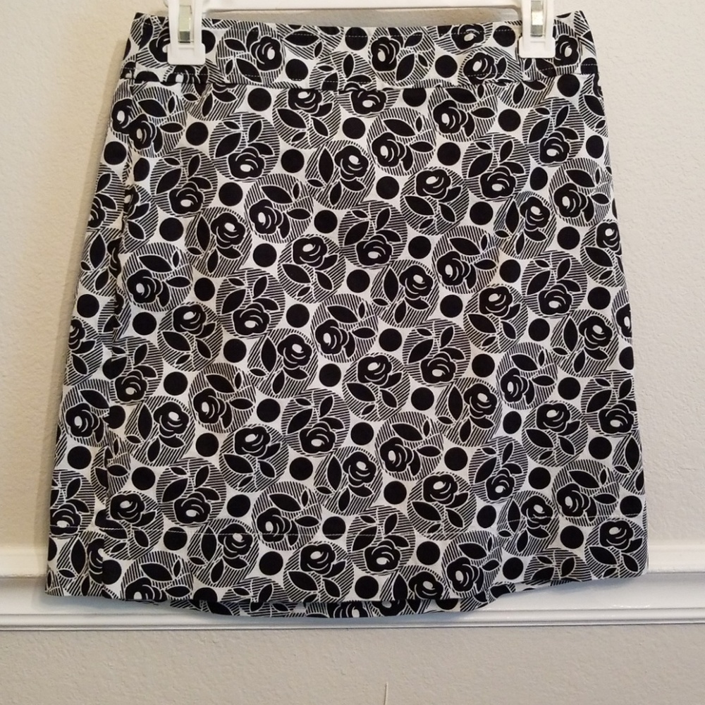 Ann Taylor Loft Floral Black and White skirt